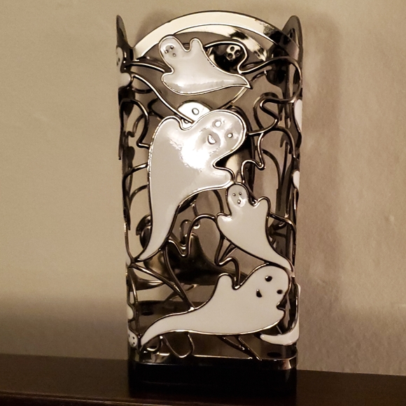 Bath & Body Works Other - Bath And Body Works Glow in the dark Dancing Ghosts foam soap holder